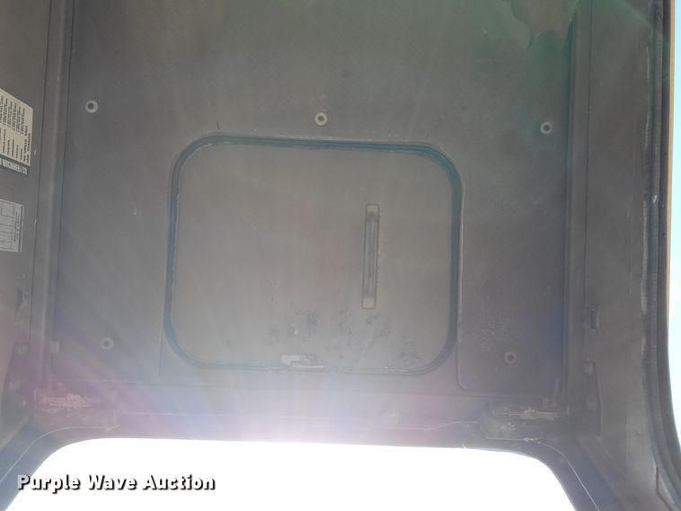 image for item DM2386 1990 Caterpillar E240  excavator