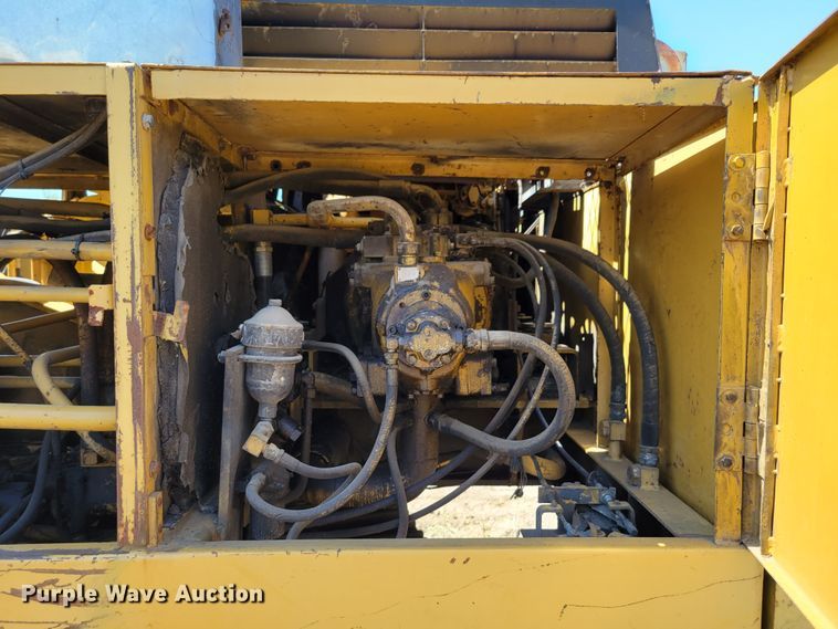 image for item DM2386 1990 Caterpillar E240  excavator