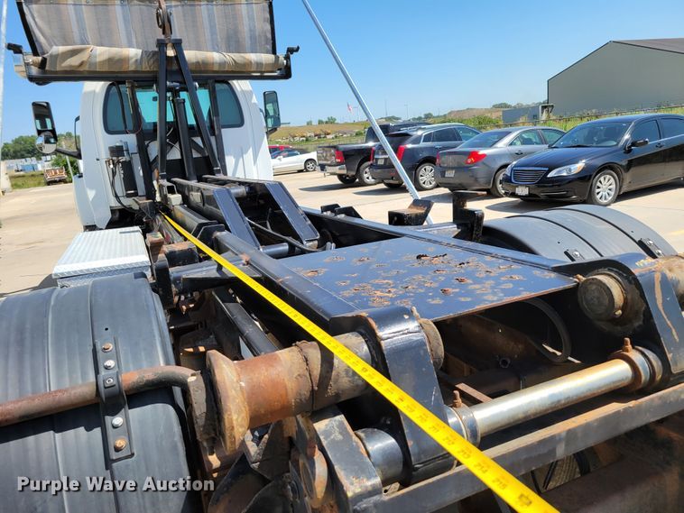 image for item DM2399 2005 GMC C6500  hook lift truck