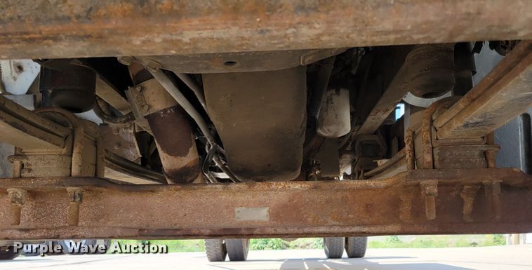 image for item DM2399 2005 GMC C6500  hook lift truck