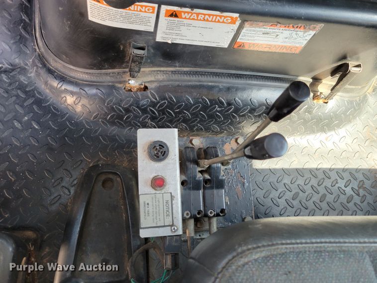 image for item DM2399 2005 GMC C6500  hook lift truck