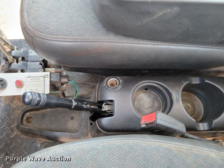 image for item DM2399 2005 GMC C6500  hook lift truck