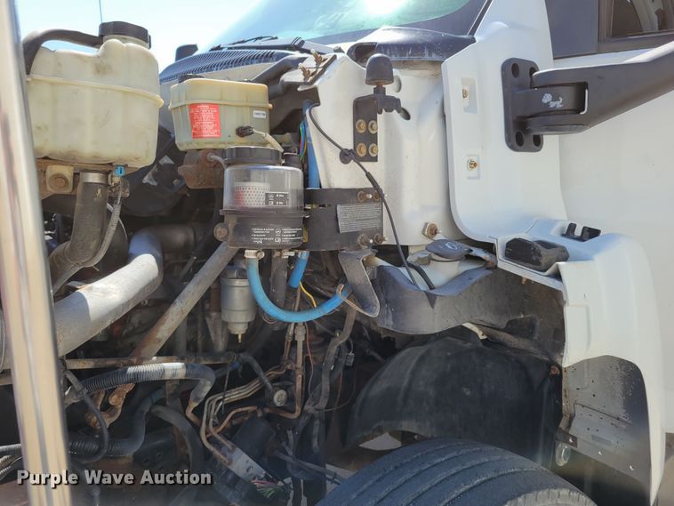 image for item DM2399 2005 GMC C6500  hook lift truck