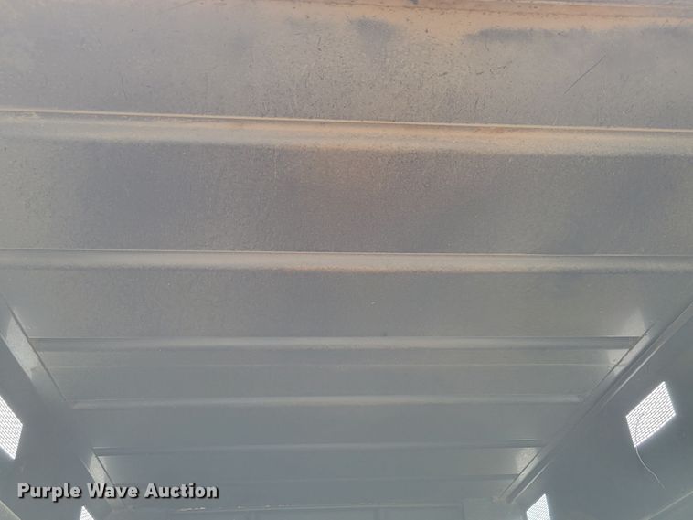 image for item DM2426 2004 International 4200  chipper truck