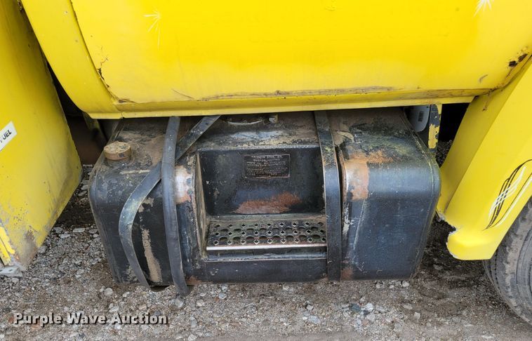 image for item DM2427 1987 Chevrolet C6500  bucket truck