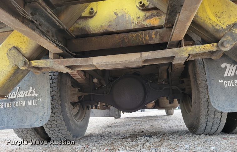 image for item DM2427 1987 Chevrolet C6500  bucket truck