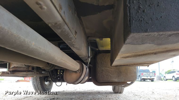 image for item DM2427 1987 Chevrolet C6500  bucket truck