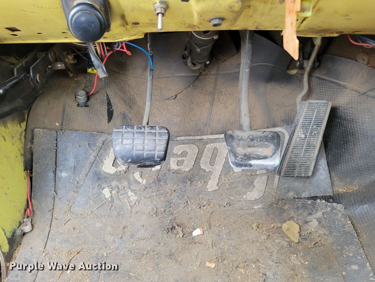 image for item DM2427 1987 Chevrolet C6500  bucket truck