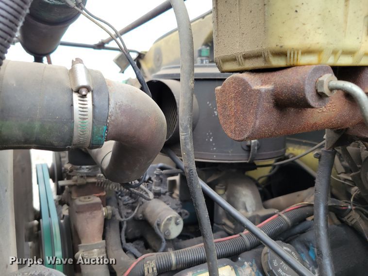 image for item DM2427 1987 Chevrolet C6500  bucket truck