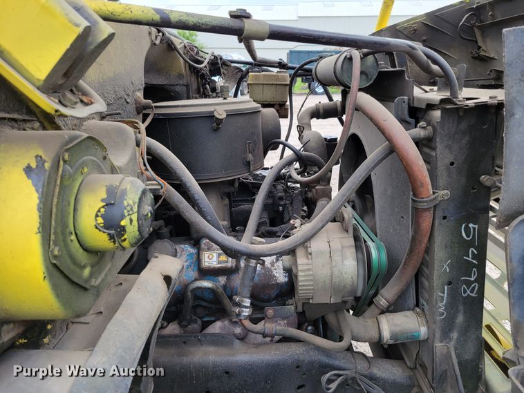 image for item DM2427 1987 Chevrolet C6500  bucket truck