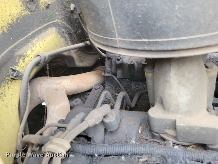 image for item DM2427 1987 Chevrolet C6500  bucket truck