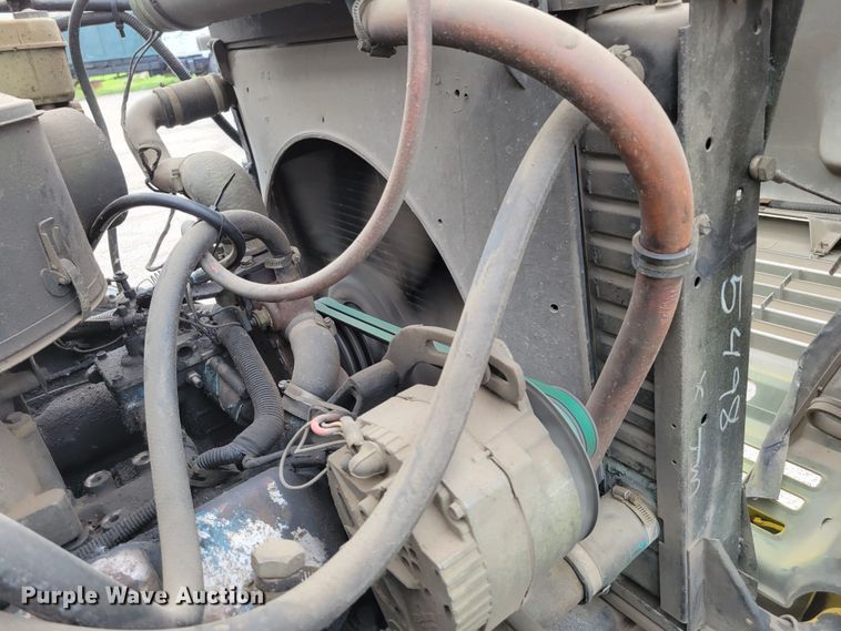 image for item DM2427 1987 Chevrolet C6500  bucket truck