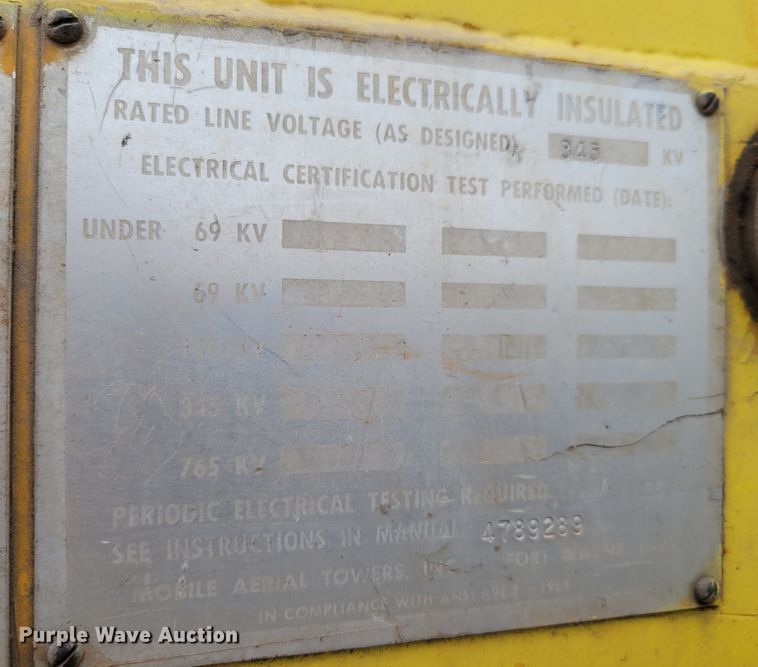 image for item DM2427 1987 Chevrolet C6500  bucket truck