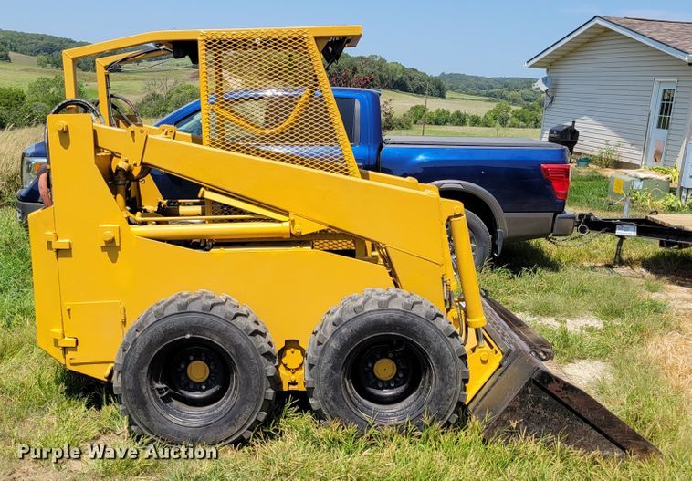 image for item DM2448 Hydra-mac 20C  skid steer loader