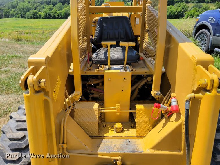 image for item DM2448 Hydra-mac 20C  skid steer loader