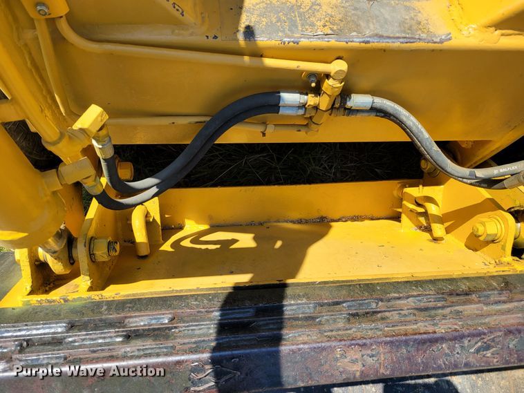 image for item DM2448 Hydra-mac 20C  skid steer loader