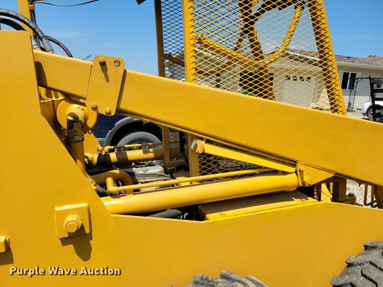 image for item DM2448 Hydra-mac 20C  skid steer loader