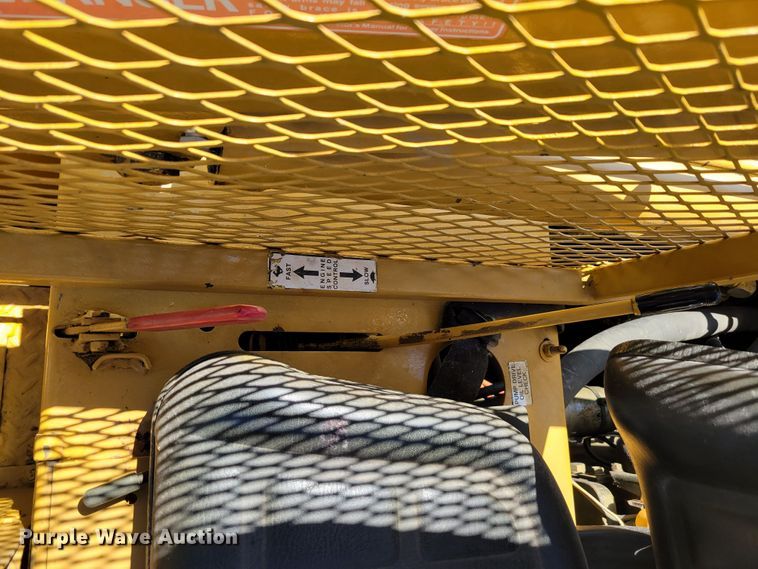 image for item DM2448 Hydra-mac 20C  skid steer loader