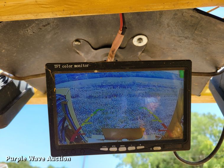 image for item DM2448 Hydra-mac 20C  skid steer loader