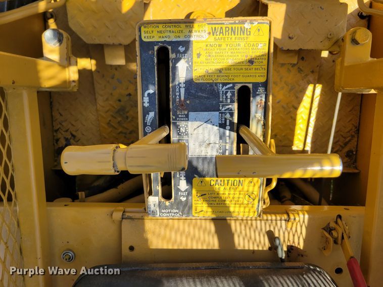 image for item DM2448 Hydra-mac 20C  skid steer loader