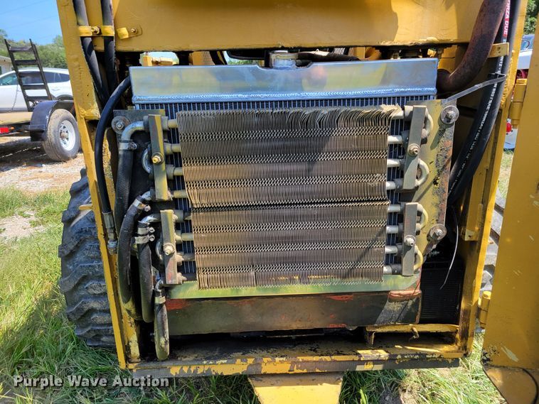 image for item DM2448 Hydra-mac 20C  skid steer loader