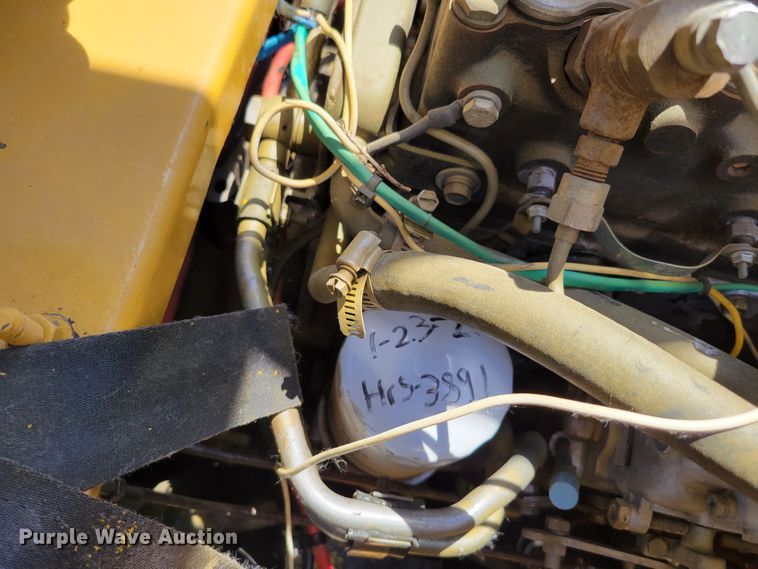 image for item DM2448 Hydra-mac 20C  skid steer loader