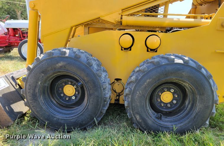 image for item DM2448 Hydra-mac 20C  skid steer loader