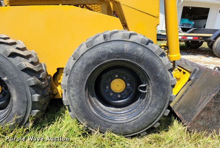 image for item DM2448 Hydra-mac 20C  skid steer loader