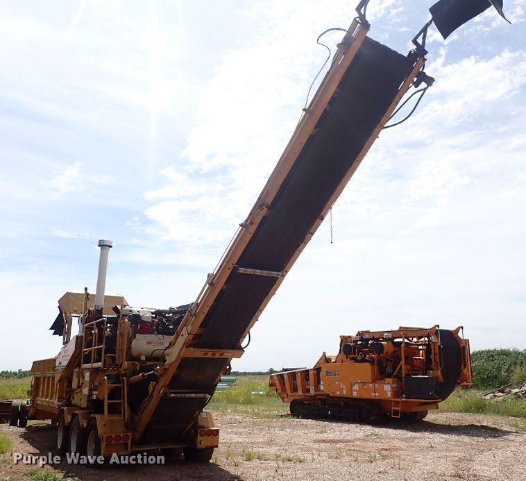 image for item DN0478 2005 Vermeer HG6000  horizontal grinder