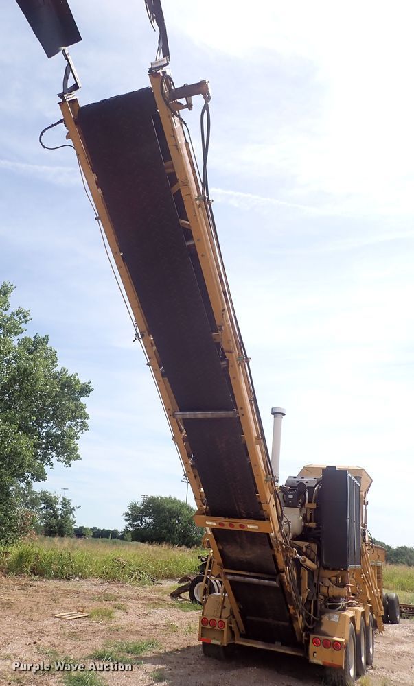 image for item DN0478 2005 Vermeer HG6000  horizontal grinder