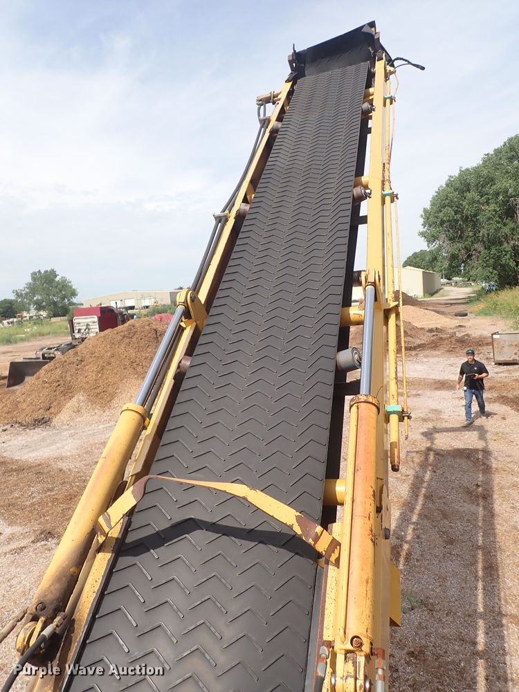 image for item DN0478 2005 Vermeer HG6000  horizontal grinder