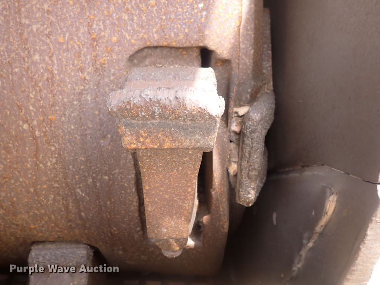 image for item DN0478 2005 Vermeer HG6000  horizontal grinder