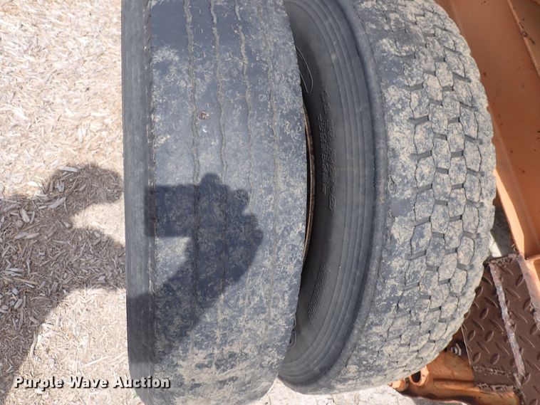 image for item DN0478 2005 Vermeer HG6000  horizontal grinder