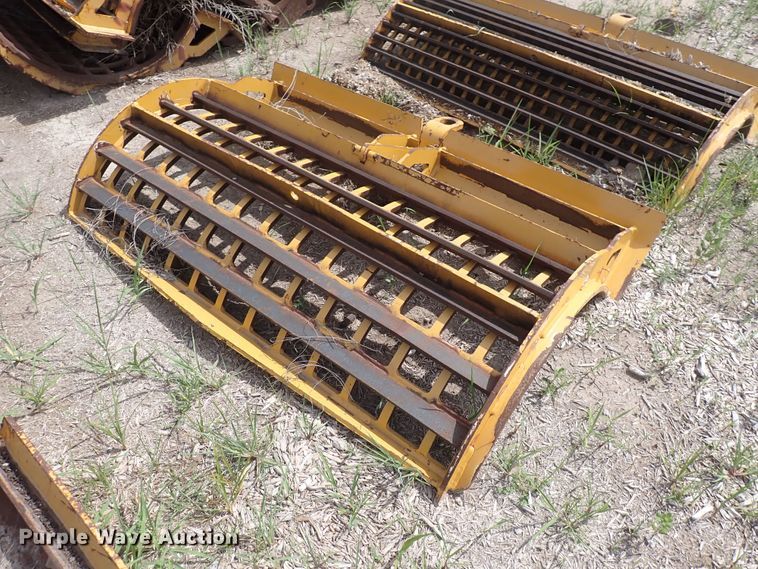 image for item DN0478 2005 Vermeer HG6000  horizontal grinder