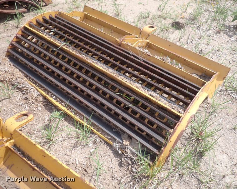 image for item DN0478 2005 Vermeer HG6000  horizontal grinder