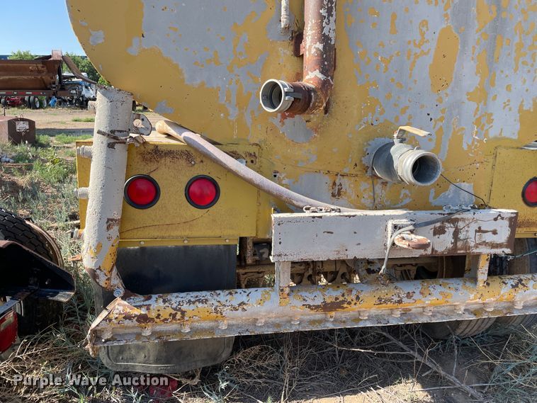 image for item DN5020 1998 Shop built  tank trailer