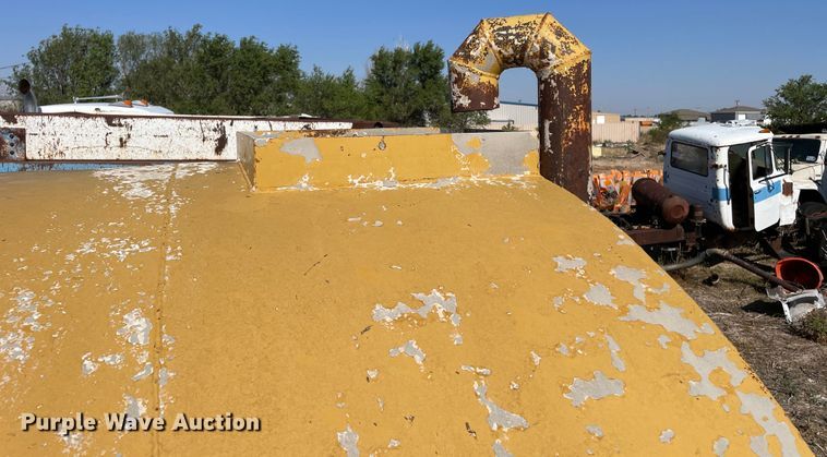 image for item DN5020 1998 Shop built  tank trailer