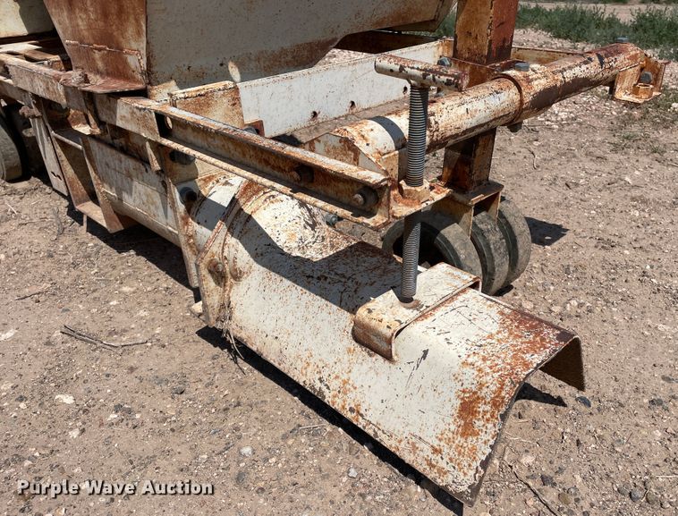 image for item DN5023 Miller MC550  curb machine