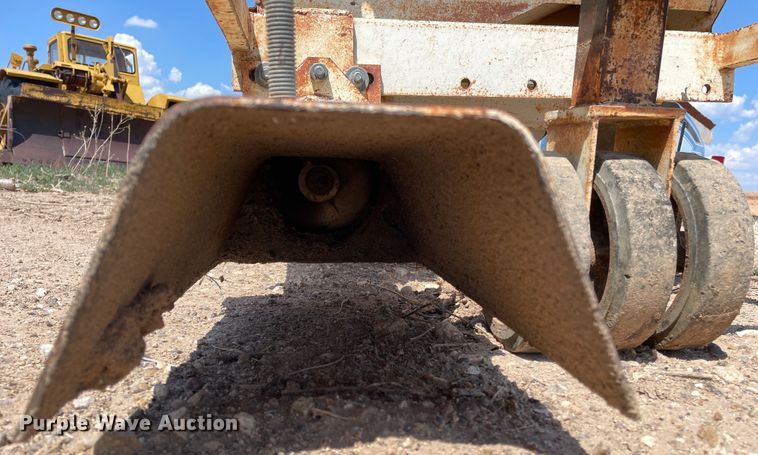 image for item DN5023 Miller MC550  curb machine