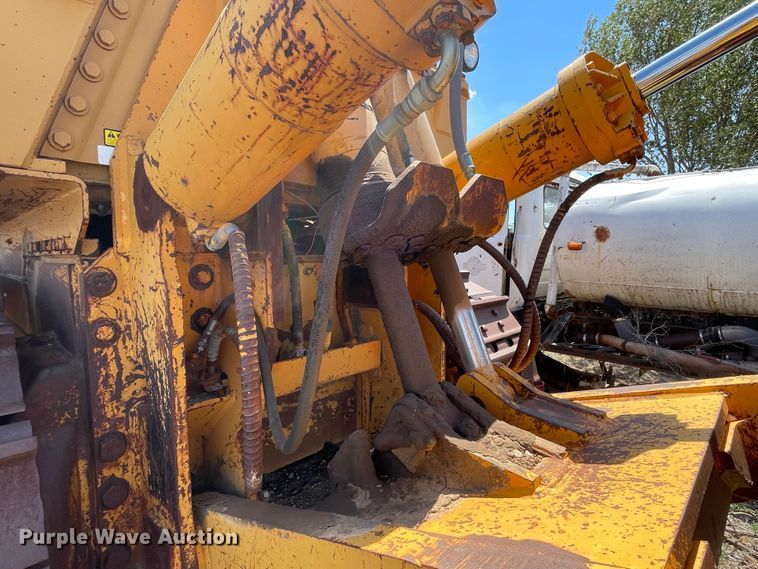 image for item DN5029 1982 Fiat-Allis FD40  dozer