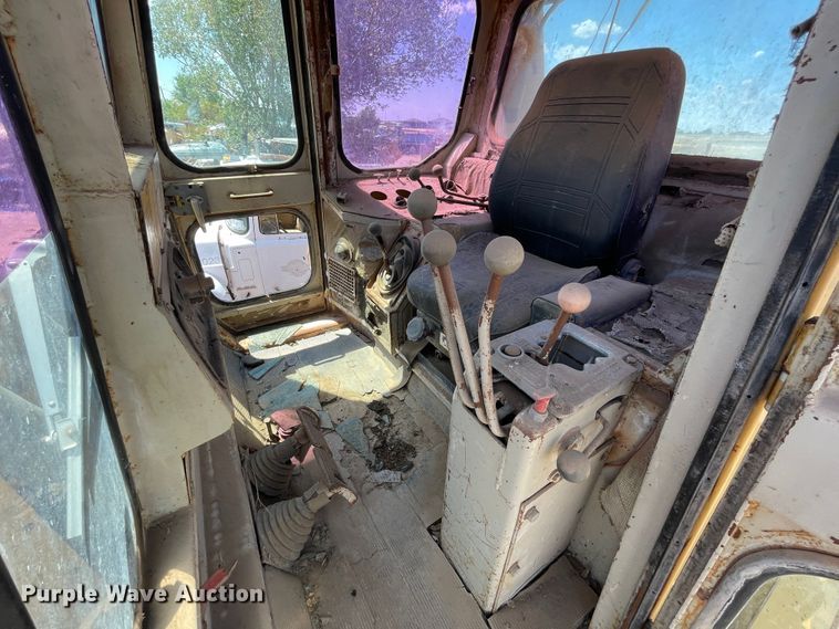 image for item DN5029 1982 Fiat-Allis FD40  dozer