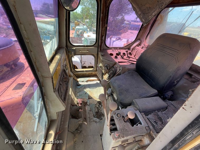 image for item DN5029 1982 Fiat-Allis FD40  dozer