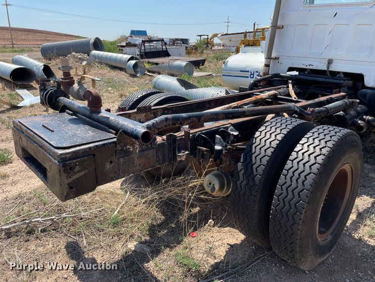 image for item DN5032 1984 Chevrolet Kodiak C70  water truck