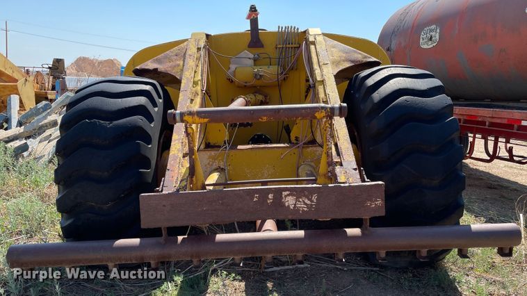 image for item DN5033 1964 Caterpillar DW20  water wagon