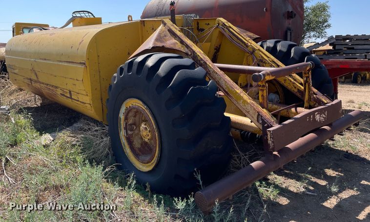 image for item DN5033 1964 Caterpillar DW20  water wagon