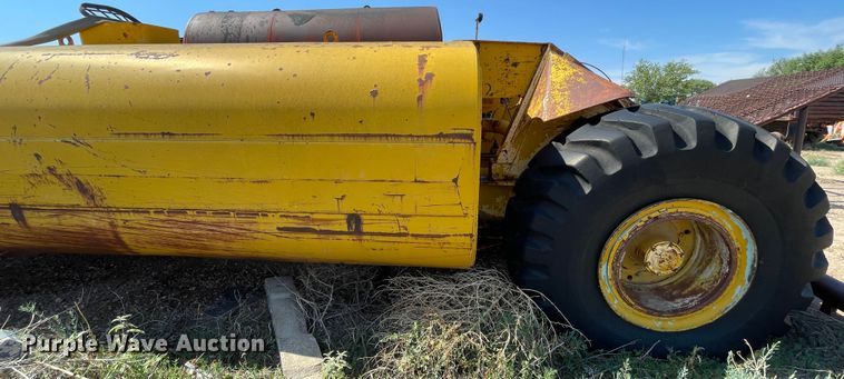 image for item DN5033 1964 Caterpillar DW20  water wagon