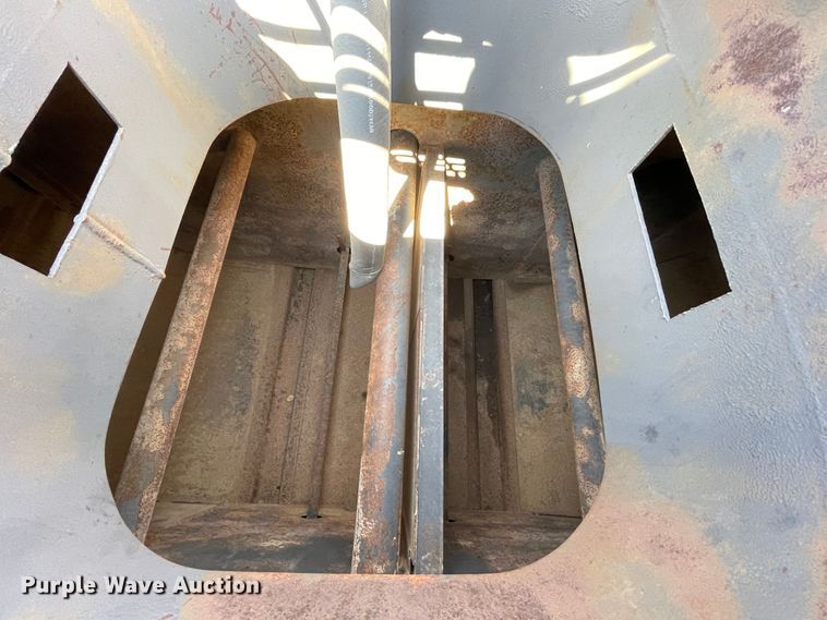 image for item DN5033 1964 Caterpillar DW20  water wagon