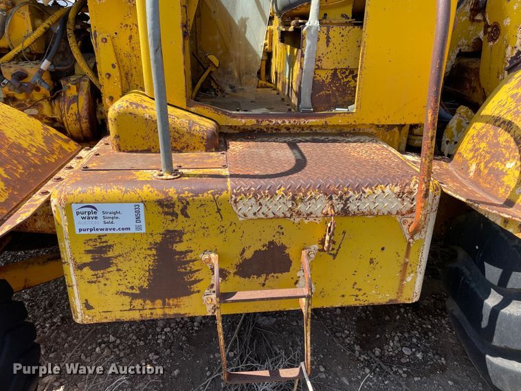 image for item DN5033 1964 Caterpillar DW20  water wagon
