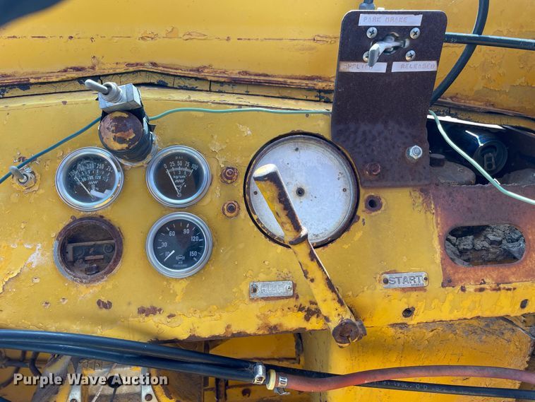 image for item DN5033 1964 Caterpillar DW20  water wagon