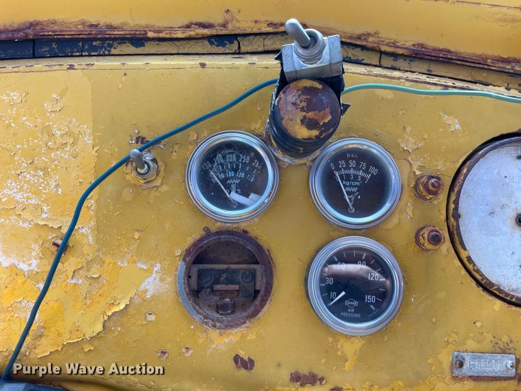 image for item DN5033 1964 Caterpillar DW20  water wagon